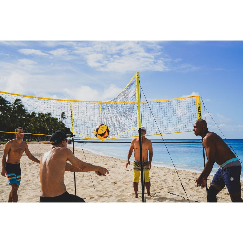 Ultieme Crossnet set met origineel 4-hoekig volleybalnet en uitbreiding voor 8 spelers. Inclusief palen, verstelbaar net, volleybal, ballenpomp, netspanners en handige draagtas. Ideaal voor actief buitenspelen met vrienden of familie op gras, zand of in het park.