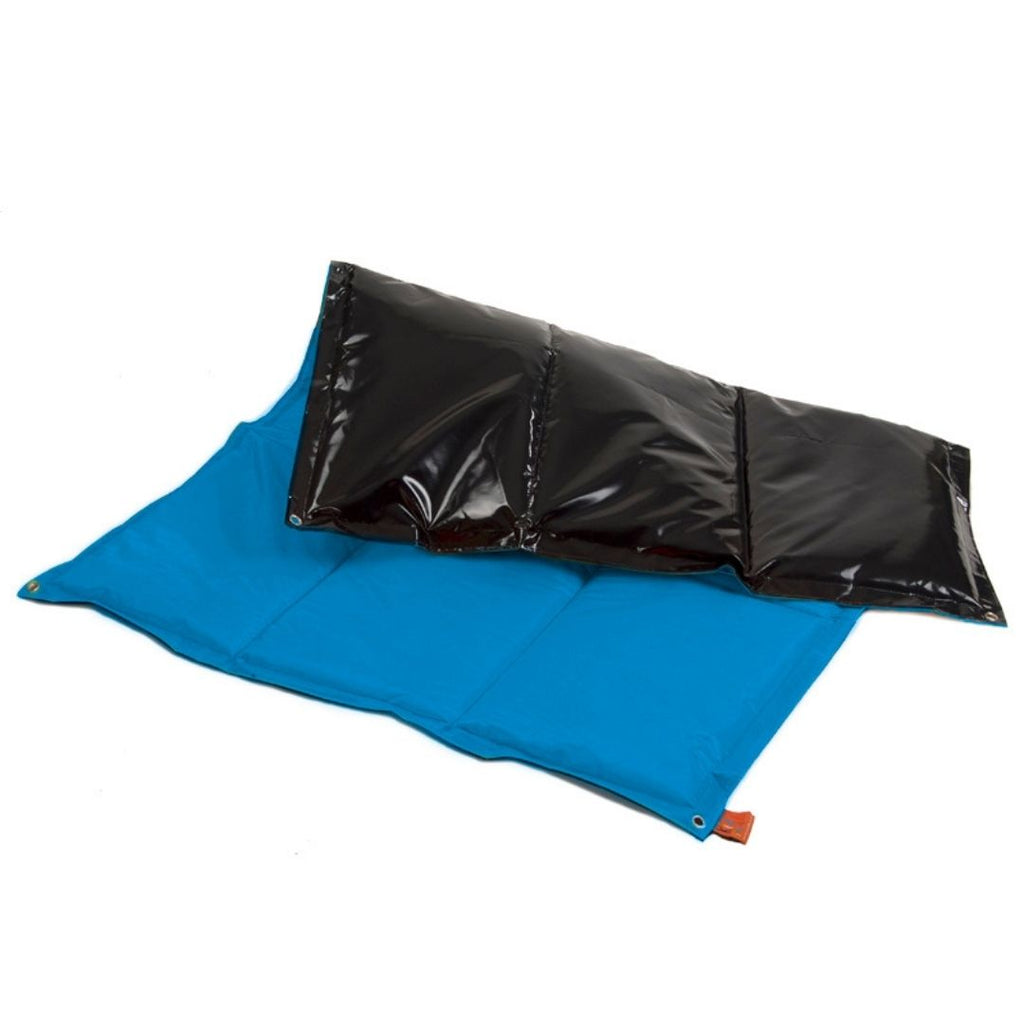 Buitenspeelkleed aqua kidzimpulz met dik zwart pvc bisonyl vocht en vuil werend voor baby dreumes peuter kleuter picknicken en spelen rollen en kruipen voor buiten