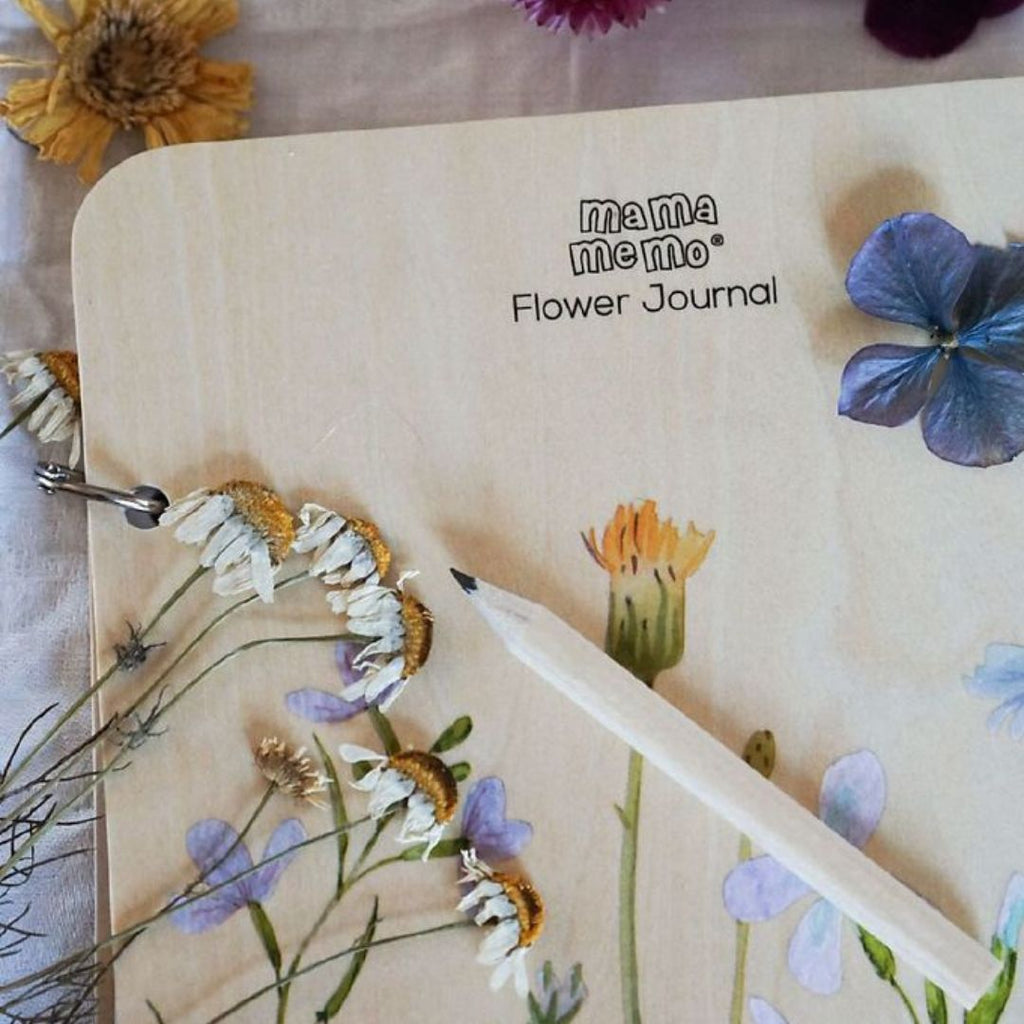 Bloemen dagboek van mamamemo om gedroogde bloemen planten en bladeren in de bewaren voor kinderen en volwassenen flower journal