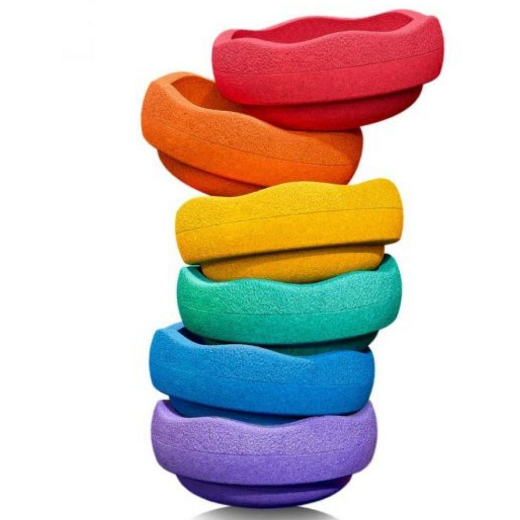 Stapelstein balanceren spelen leren inspireren kleuren rainbow spel fantasie beweging stapstenen stapelstenen speelgoed voor kind jong en oud 